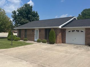 1203 Royale Dr, North Manchester, IN 46962