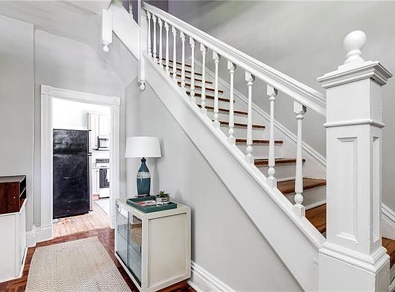 2nd image of 309 W 27th St