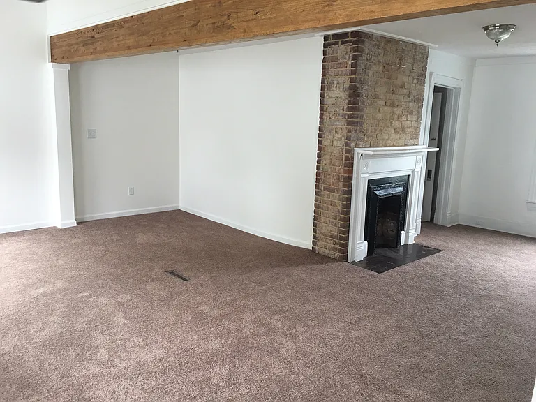 449 Overhill St — Photo 7