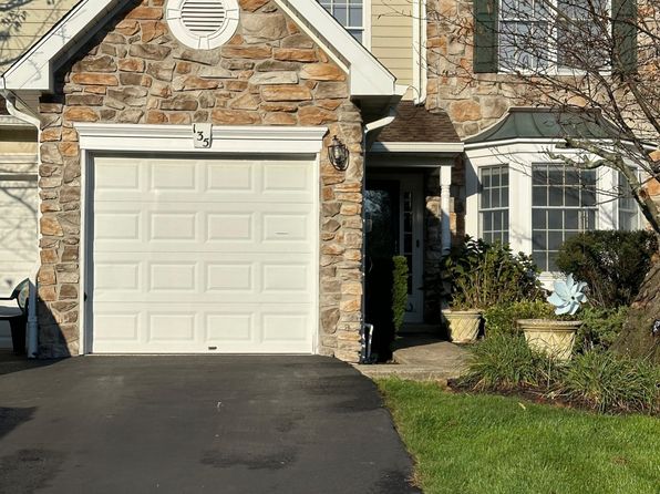 135 Patriot Hill Dr
