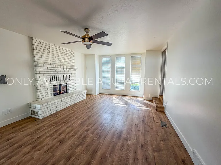 960 N Eastview Dr — Photo 19
