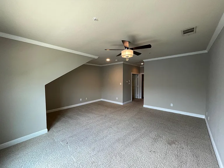 1616 Carpenter Dr — Photo 31