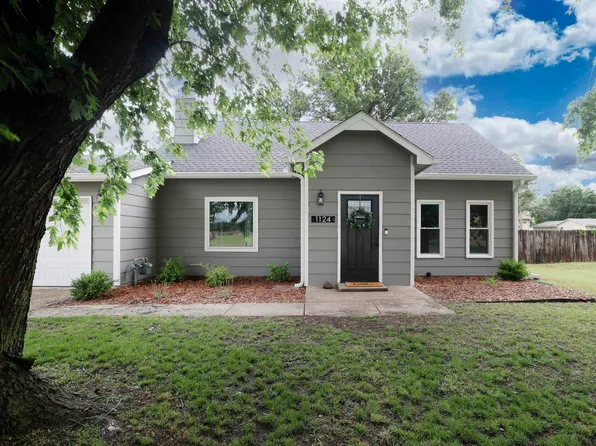 1124 N Burrows St, Belle Plaine, KS 67013