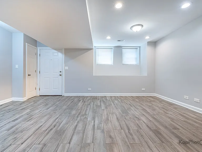 1620 W Warren Blvd #GF — Photo 9