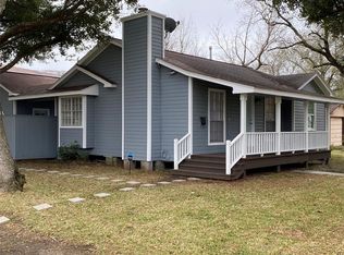 112 Begonia Ln, Highlands, TX 77562