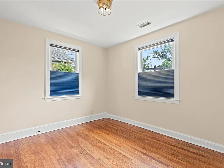 16 E Braddock Rd — Photo 23