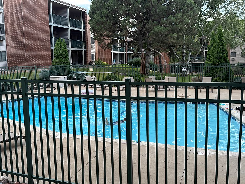 1st image of 1700 Four Oaks Rd APT 124