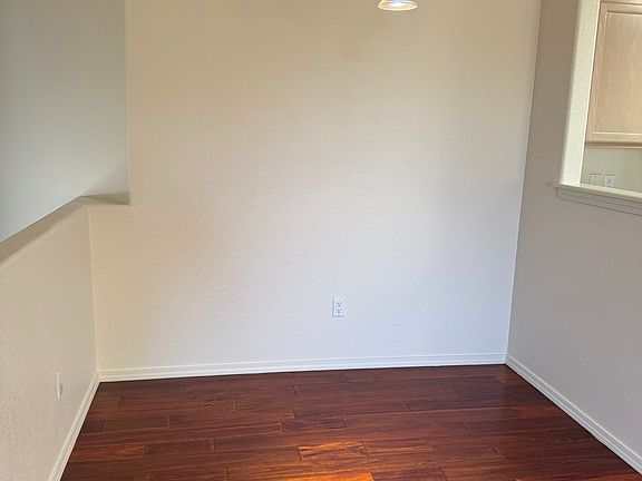 Dining room.