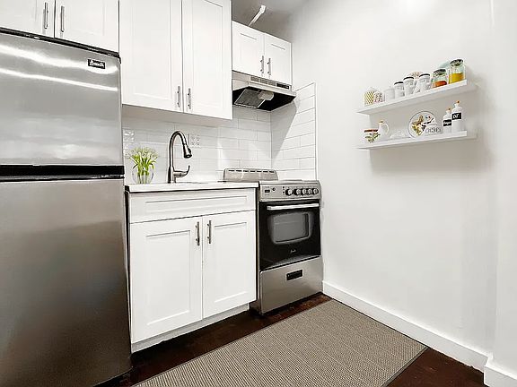 2nd image of 347 Convent Ave APT A