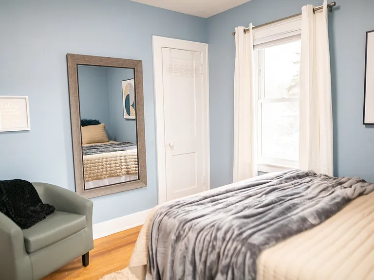 2116 Lafayette Ave NE — Photo 20
