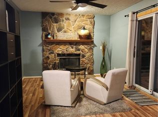 3160 Bay Landing Dr, Westlake, OH 44145