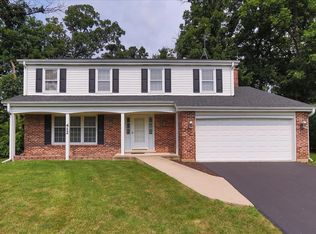 412 Forest Ct, Schaumburg, IL 60193