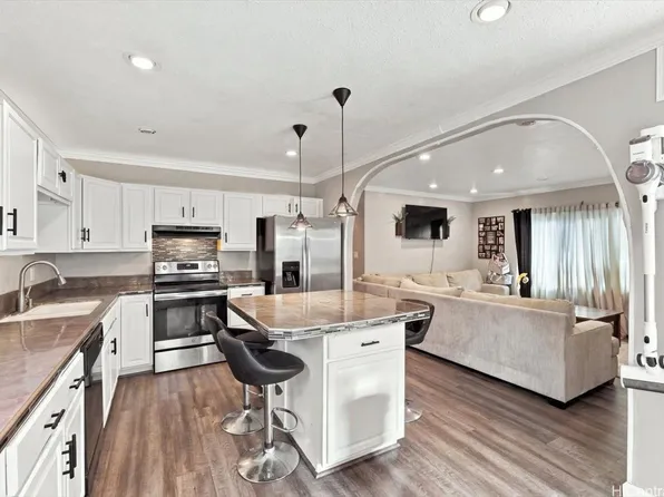 84-561 Manuku St, Waianae, HI 96792