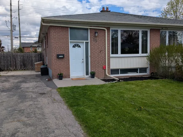 15 Thorncroft Cres, Ajax, ON L1S 2S1