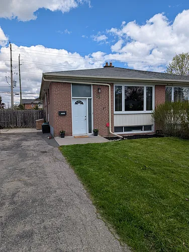 15 Thorncroft Cres Photo 1
