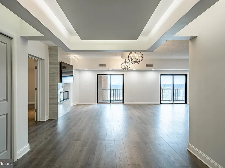 21510 Valley Forge Cir #1510 — Photo 4