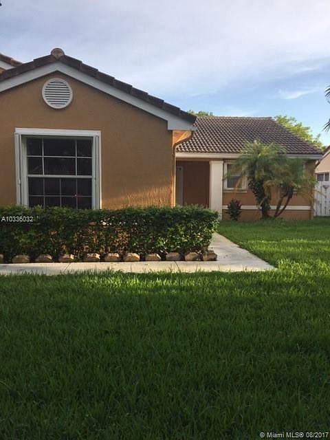 2nd image of 13611 SW 17th Ct