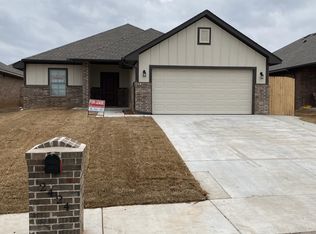 2424 Alta Vista Ln, Edmond, OK 73034