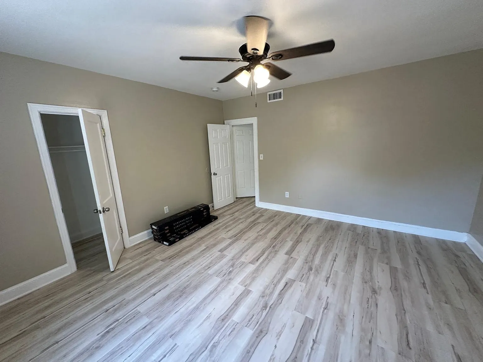 1720 R St SE — Photo 2
