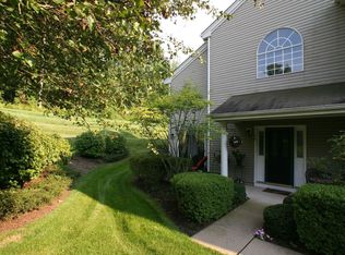 16 Oak Knoll Ln, Bedminster, NJ 07921