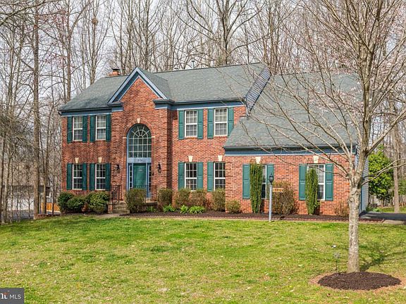 3rd image of 13124 Crestbrook Dr