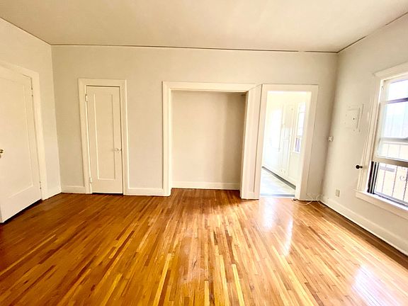 2nd image of 1930 Whitley Ave #109