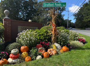 24 Stratford Rdg #24, Mashpee, MA 02649