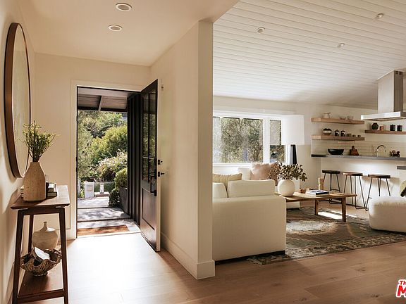 5th image of 1744 N Doheny Dr