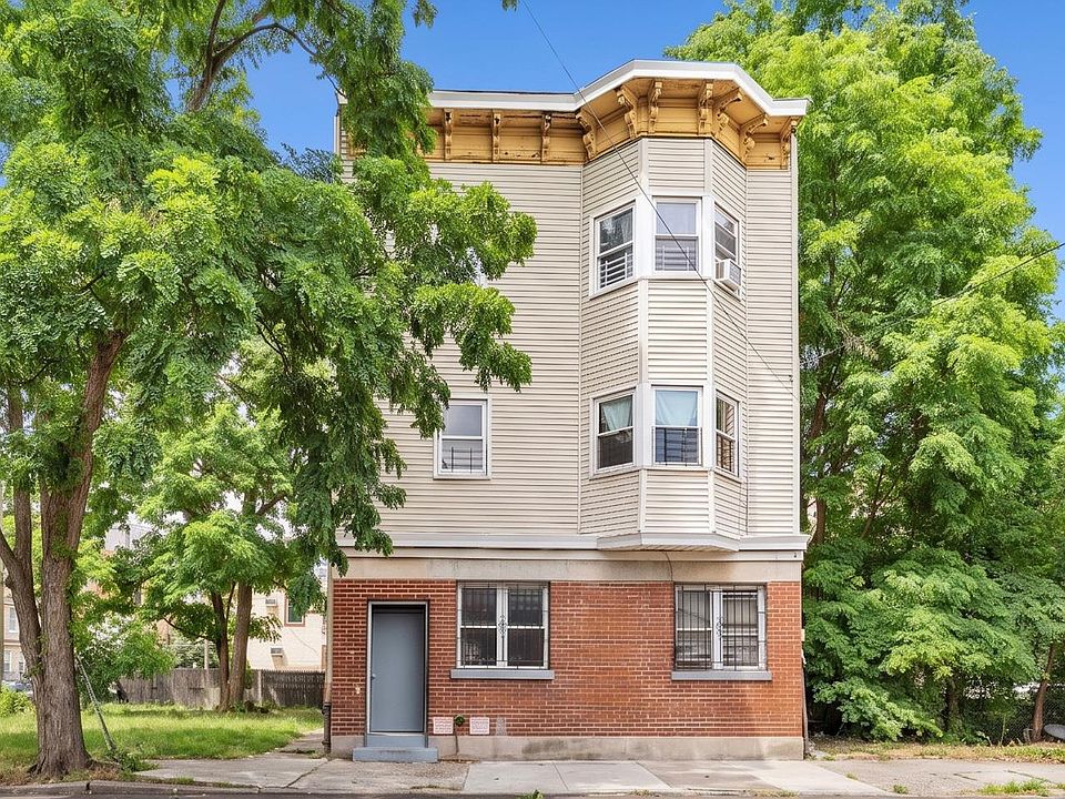 1st image of 113 Herriot Street
