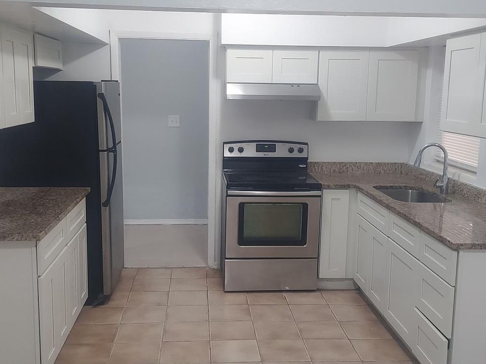 2nd image of 3703 Indian Woods Rd