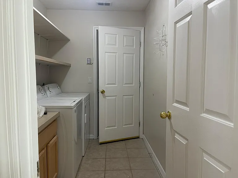 5247 Marbella Isle Dr — Photo 21