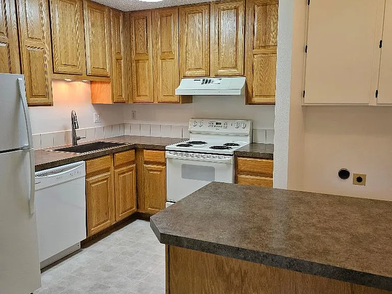 925 Columbia Road 421 — Photo 1