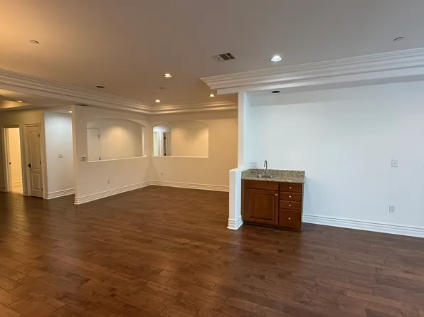 10640 Woodbridge St APT 107, Studio City, CA 91602