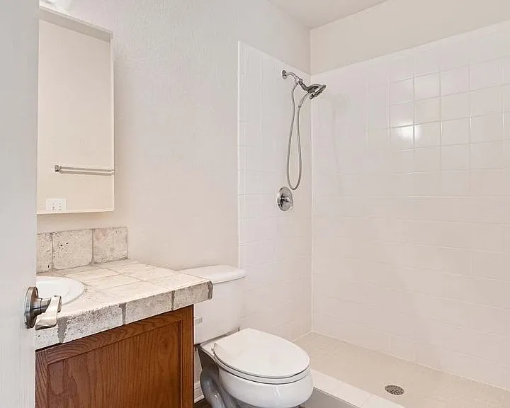 1502 Garden St — Photo 16