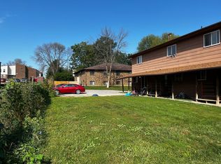 2427 Petsel Pl #4, Iowa City, IA 52246