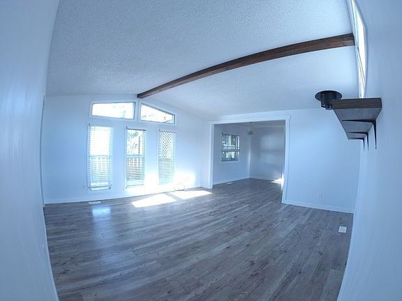5th image of 4402 48th Ave
