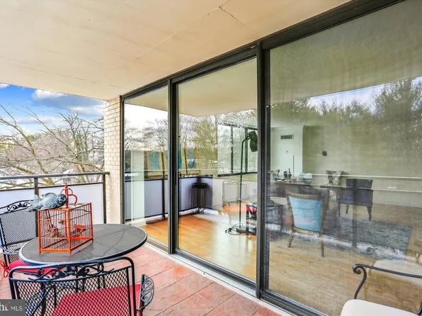 5225 Pooks Hill Rd APT 428S, Bethesda, MD 20814