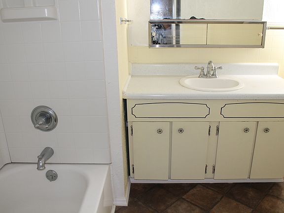 2nd image of 124 Bonny Shores Dr