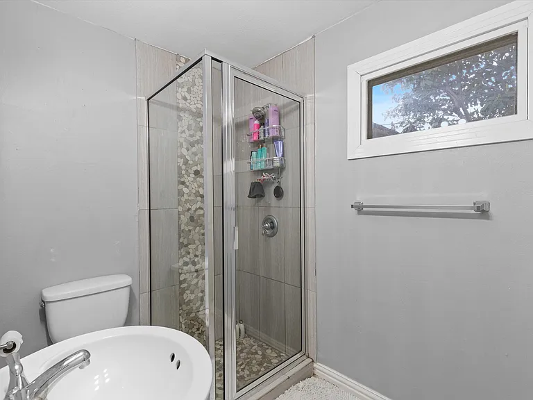 4228 Winfield Ave — Photo 12