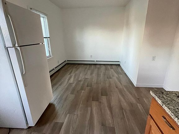 3rd image of 246 Grace Ave Floor 2