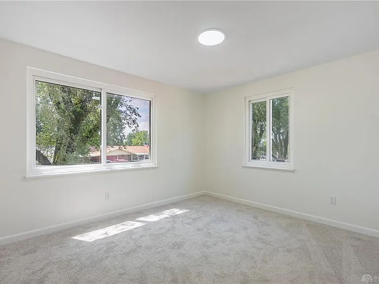 6221 Longford Rd — Photo 14