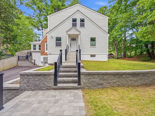 63 Russell Rd, Wellesley, MA 02482