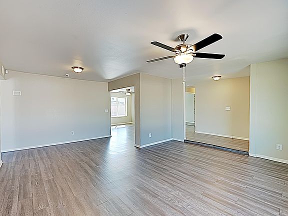 3rd image of 4053 W Sweetwater Ave
