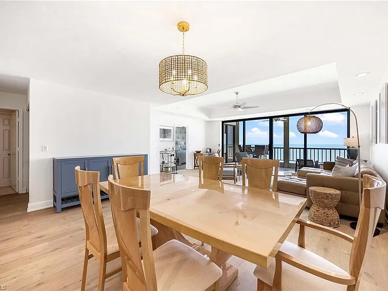 100 N Collier Blvd #Penthouse 5 — Photo 8