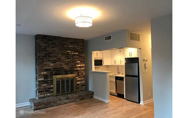 Rented by Douglas Elliman | media 14