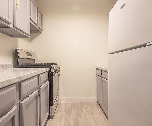 5th image of 2181 Pacific St APT 2C