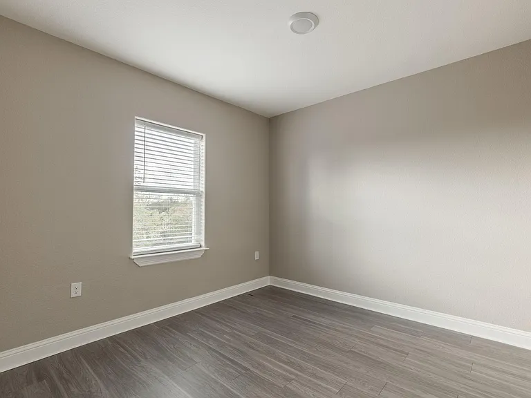 1003 Debby Ct — Photo 14