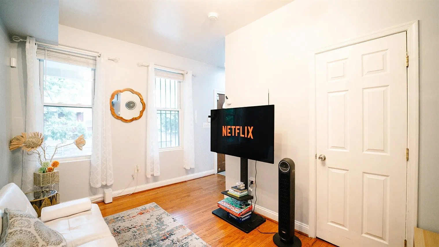4 bed, 5.0 bath, $5,284 — Photo 1