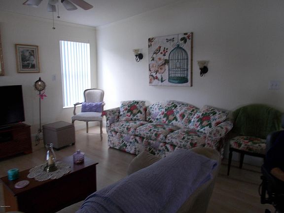 5th image of 871 Tamarind Cir