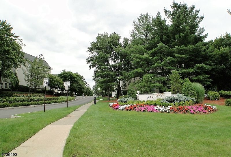 1st image of 1011 Brittany Dr